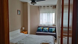 2 quartos, ferros/tábuas de passar roupa, Wi-Fi, roupa de cama