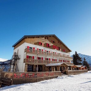 Front of property - Chalet Sainte Anne (La Condamine-Chatelard)