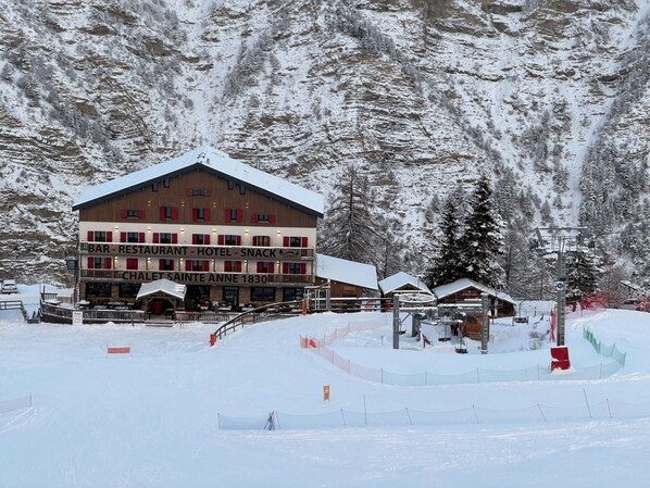 Front of property - Chalet Sainte Anne (La Condamine-Chatelard)