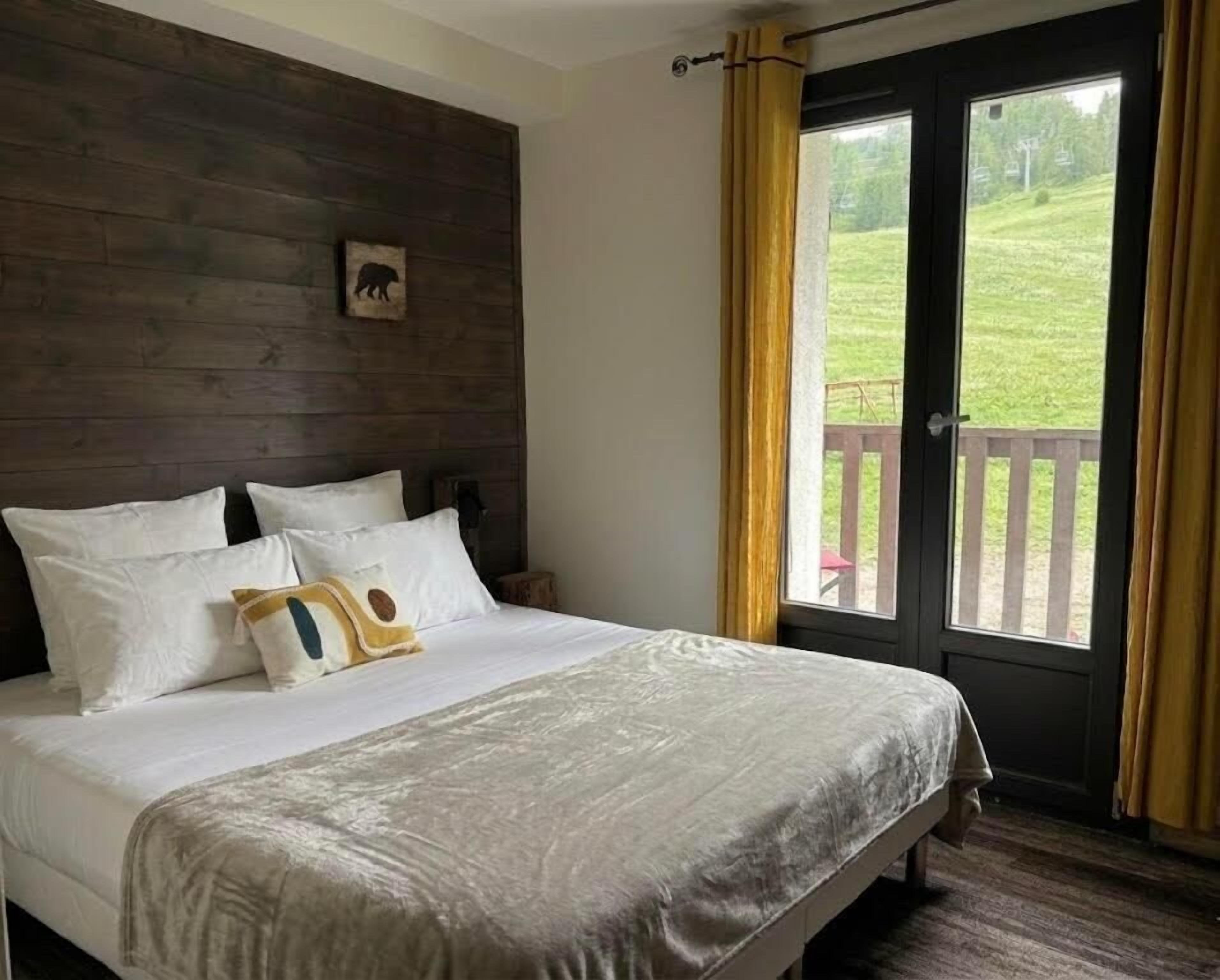 Double Room | Free WiFi, bed sheets