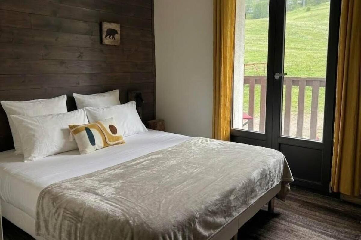 Double Room | Free WiFi, bed sheets