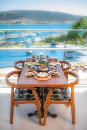 Free daily continental breakfast - Port Vista Alaçatı (Cesme)