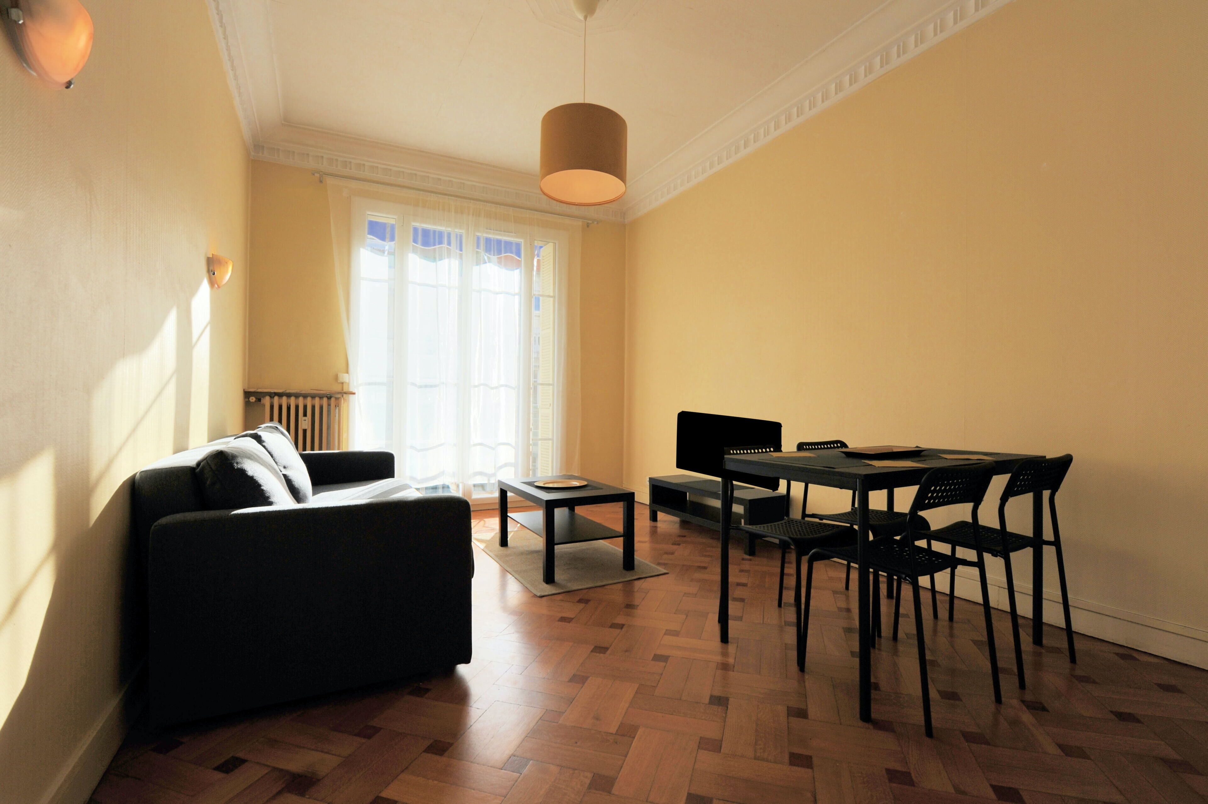 NEW | Elegant & stylish home in the heart of Nice - 10 minutes  from the beach!