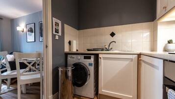 Apartment | Private kitchen | Fridge, microwave, oven, stovetop