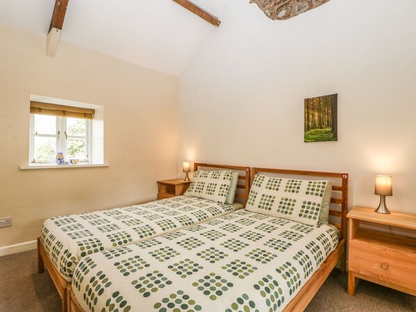 2 bedrooms, individually decorated, individually furnished, free WiFi