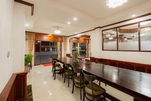 Flat-screen TV - LuangPrabang Centre Hotel (Luang Prabang)