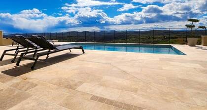 Villa "Le B" - Vue exceptionnelle - Piscine privée - Climatisation