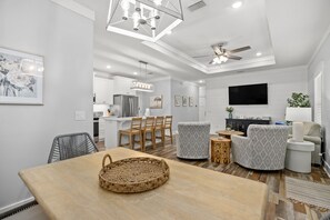 House, Multiple Beds, Patio, Garden View | Dining