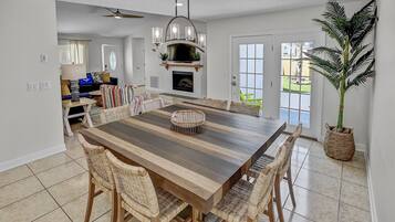 House, Multiple Beds, Patio, Garden View | Dining