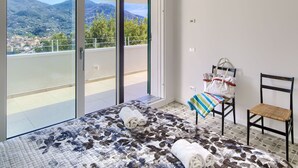 3 bedrooms, free WiFi - Elegant, panoramic apartment for 6 people (Levanto)