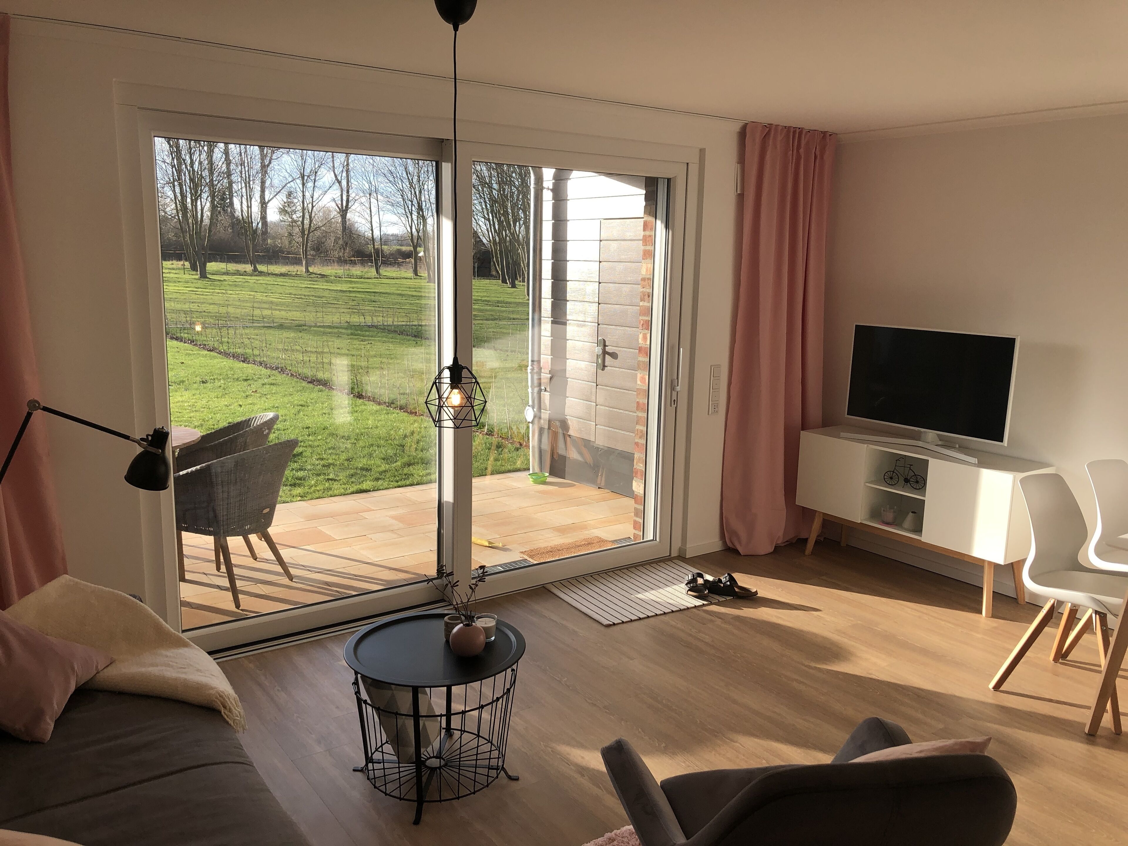 تلفزيون ذكي، كُتُب