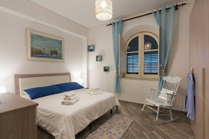 2 bedrooms, iron/ironing board, free WiFi