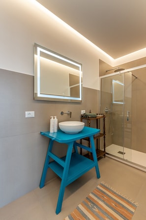 Shower, hair dryer, bidet, towels - A due passi da Villa Trabia by Wonderful Italy (Palermo)