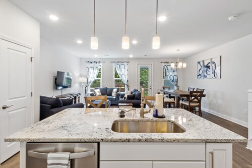 The Townes #2209 Beautifully Decorated Townhome in Barefoot