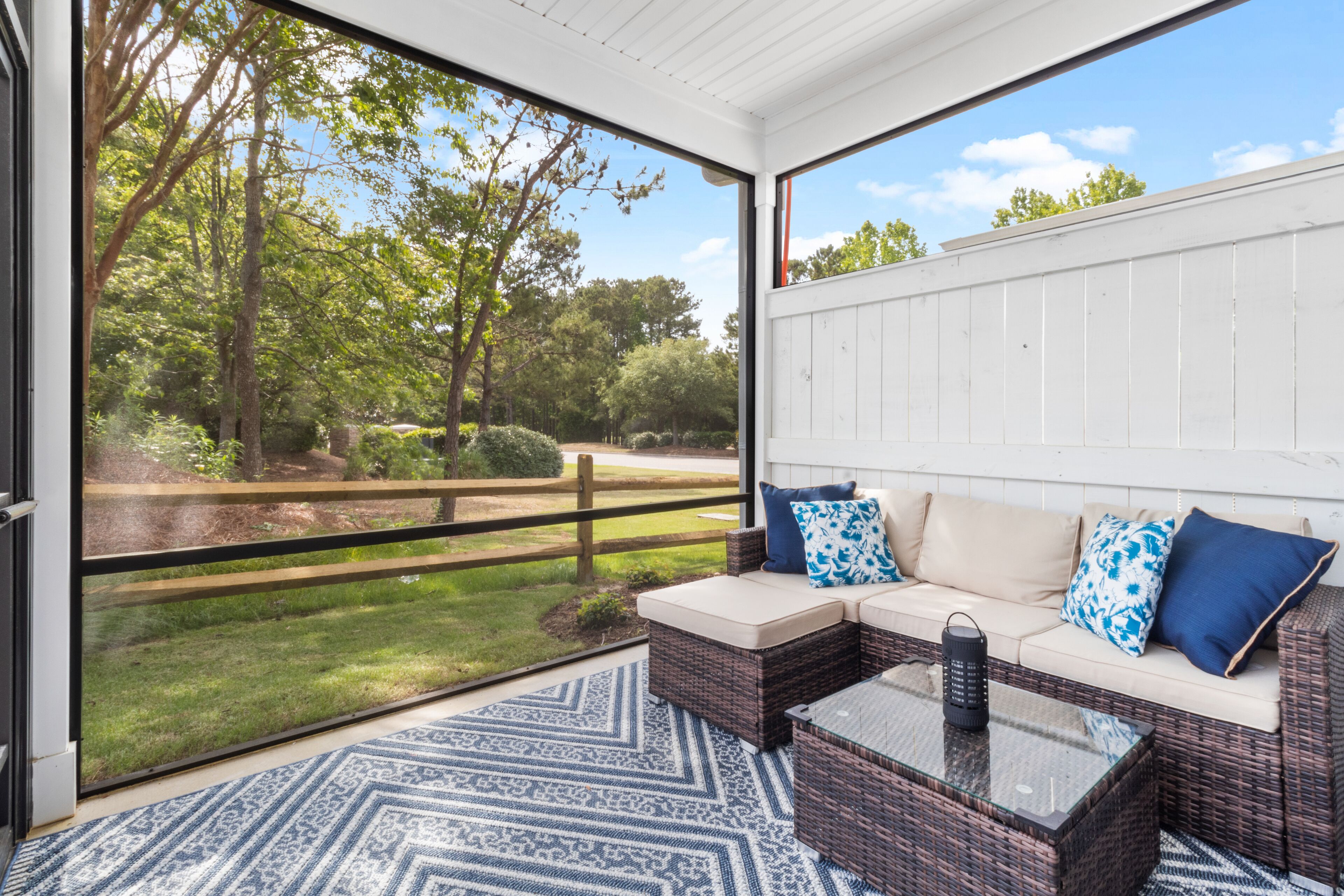 #2209 Beautifully Decorated Townhome in Barefoot