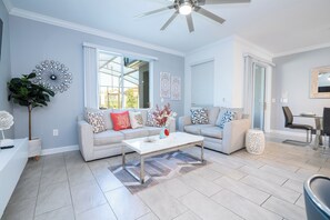 スマートテレビ、書斎 / ワークスペース