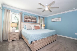 4 soverom, strykejern/-brett, reiseseng for barn og wi-fi (inkludert)