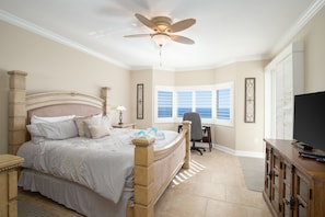 2 bedrooms, individually decorated, individually furnished, WiFi - Sleep in Comfort in The Most Spacious 2 Bedrooms Tidewater Has to Offer (Panama City Beach)