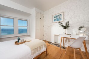 3 chambres, fer et planche à repasser, accès Internet, draps fournis