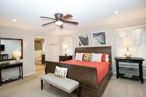 4 bedrooms, iron/ironing board, free WiFi, bed sheets