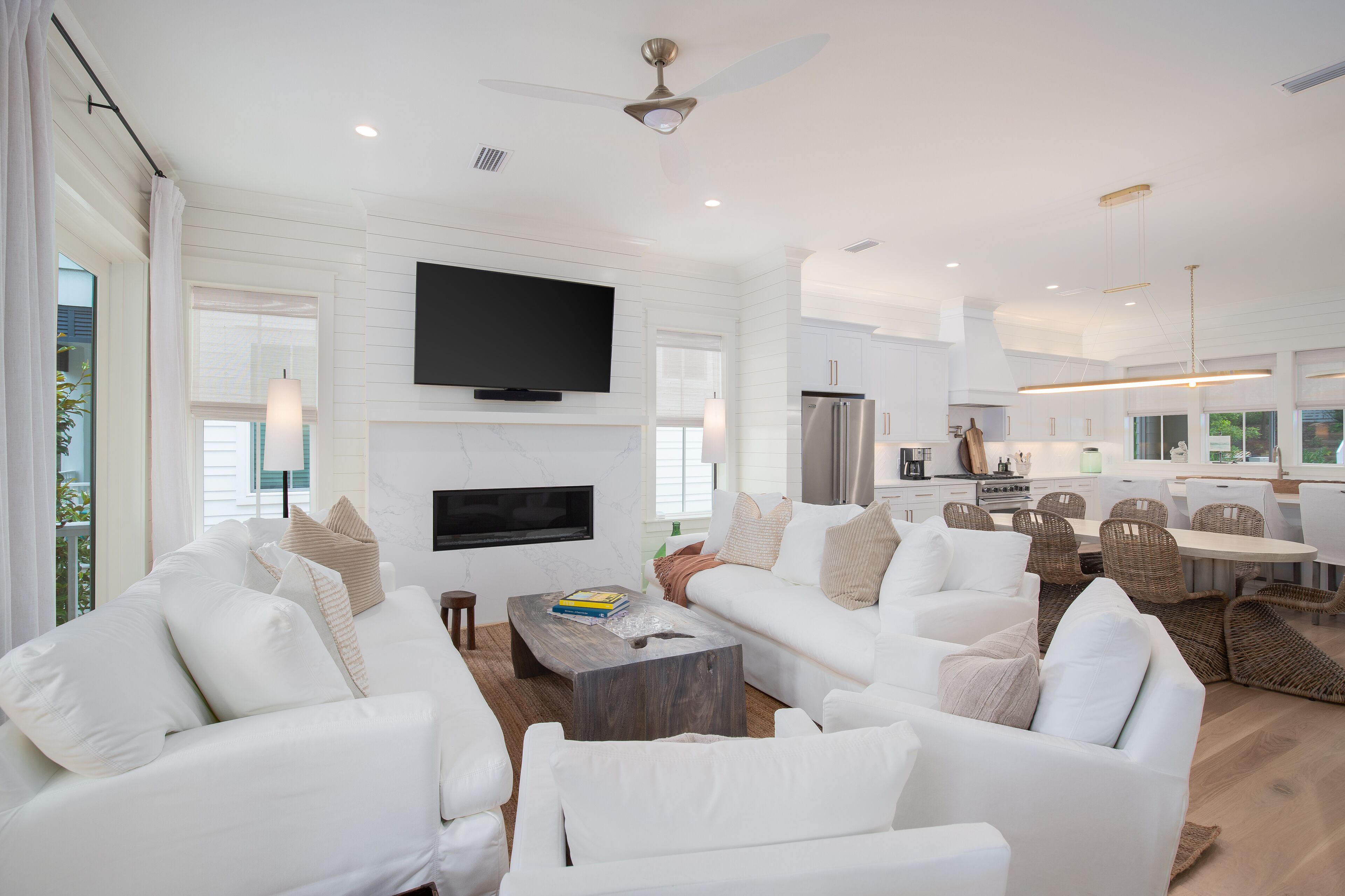 20% Off Stays Til 12/22 "Over the Moon" 30A Home w/ Golf Cart & Elevator