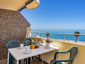 Outdoor dining - Fuengirola Beach View by Interhome (Fuengirola)