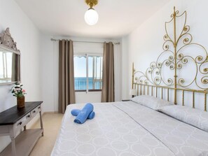 2 soverom, skrivebord og internettilgang