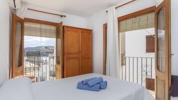 6 chambres, bureau, accès Internet