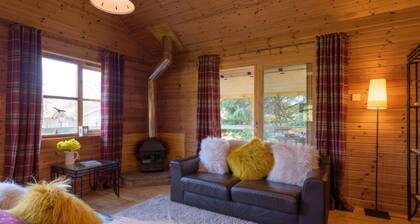 Ben Macdui - sleeps 6 guests in 3 bedrooms