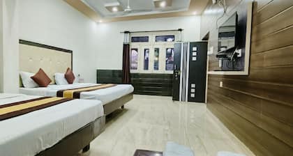 Hotel Prabhat Palace
