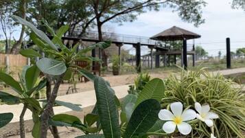 Luxury Tent | Garden view