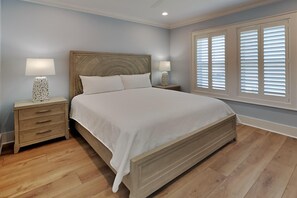 4 bedrooms, iron/ironing board, WiFi, bed sheets - Bayside Breeze | Pool + Water Views! (Gulf Shores)