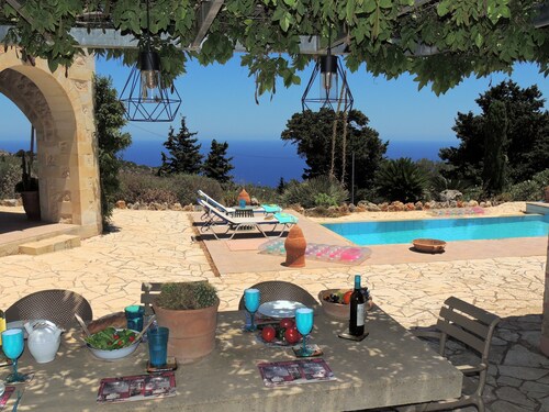 Beautiful Stone Villa With Peaceful Setting, Private Pool and Lovely sea Views