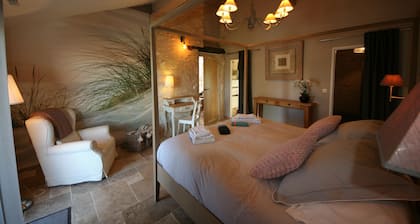 Luxury stone house with view and heated pool