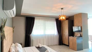 2 Schlafzimmer, hochwertige Bettwaren, Minibar, Schreibtisch