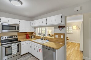 Rumah, 3 kamar tidur | Dapur pribadi | Lemari es, oven, mesin pembuat kopi/teh, dan pemanggang roti