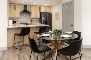 Condo, 1 Bedroom | Dining