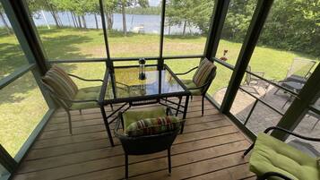 House, 3 Bedrooms | Property grounds