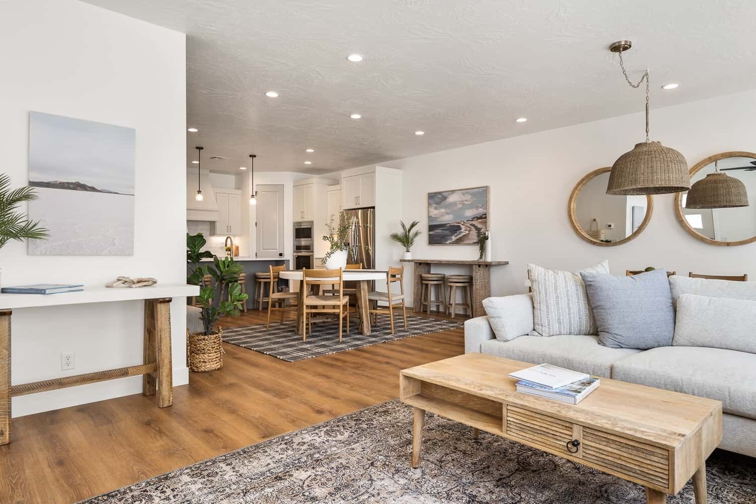 Experience Utah at the Lake House:Private Hot Tub, and Electric Scooters