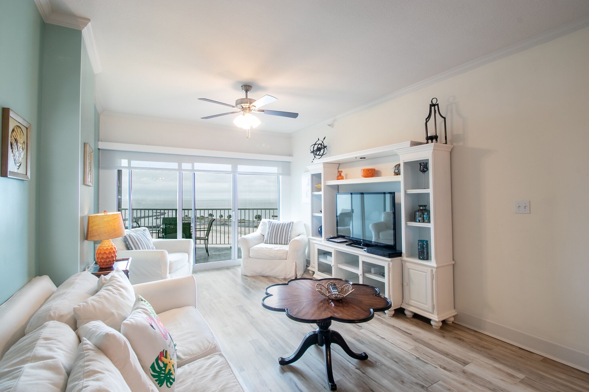 Beautiful 2 Bedroom / 2 Bathroom Condo Directly on the Beach SB-711