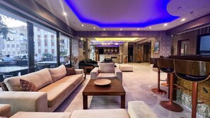 32-inch LED TV with cable channels, TV - Saturn Hotel (Kusadasi)