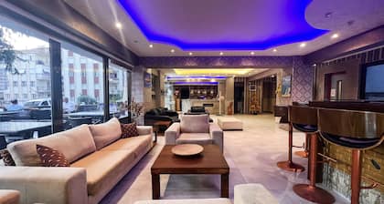 Saturn Hotel