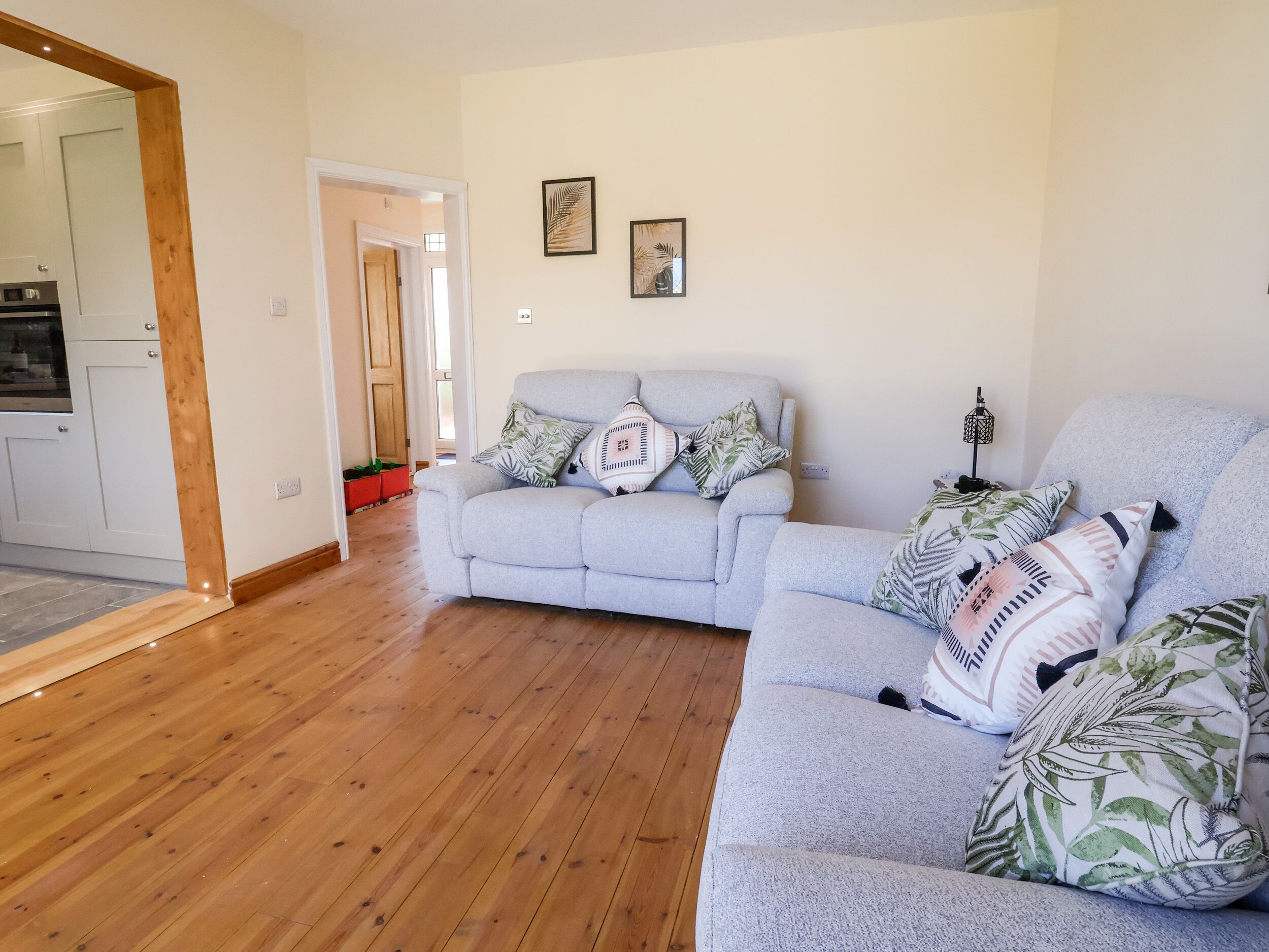 3 RHYD DRIVE, family friendly, with a garden in Rhos-On-Sea