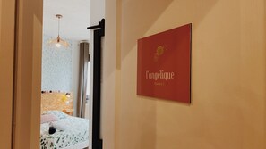 Superior Room - L'Angélique | Individuel indretning, skrivebord, arbejdsområde til bærbare computere
