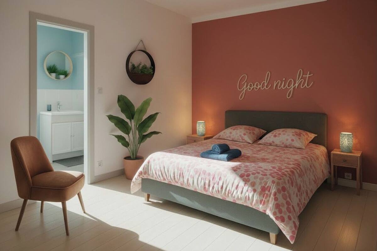 Comfort Room - La Roussille | Skrivebord, skrivebord for bærbar PC, blendingsgardiner og lydisolert