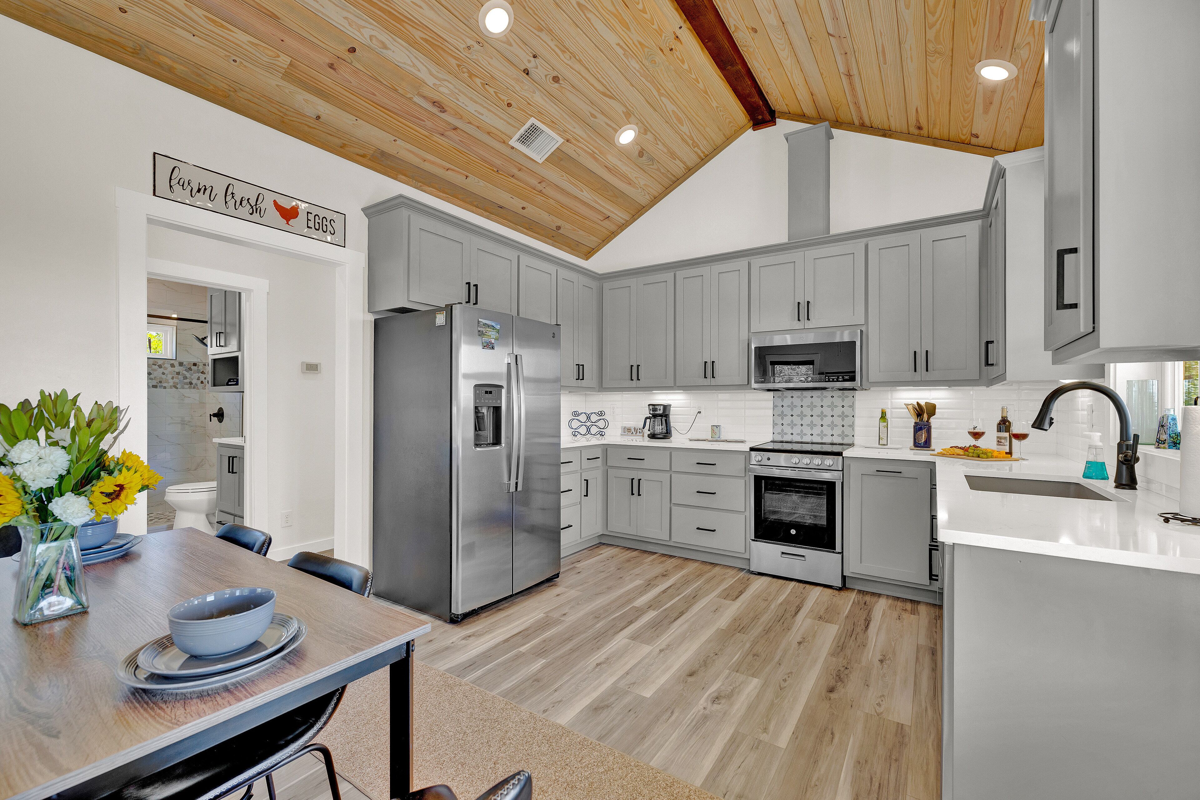 Heilung Haus | Sauna | Cowboy Pool | 20 Min to Fred