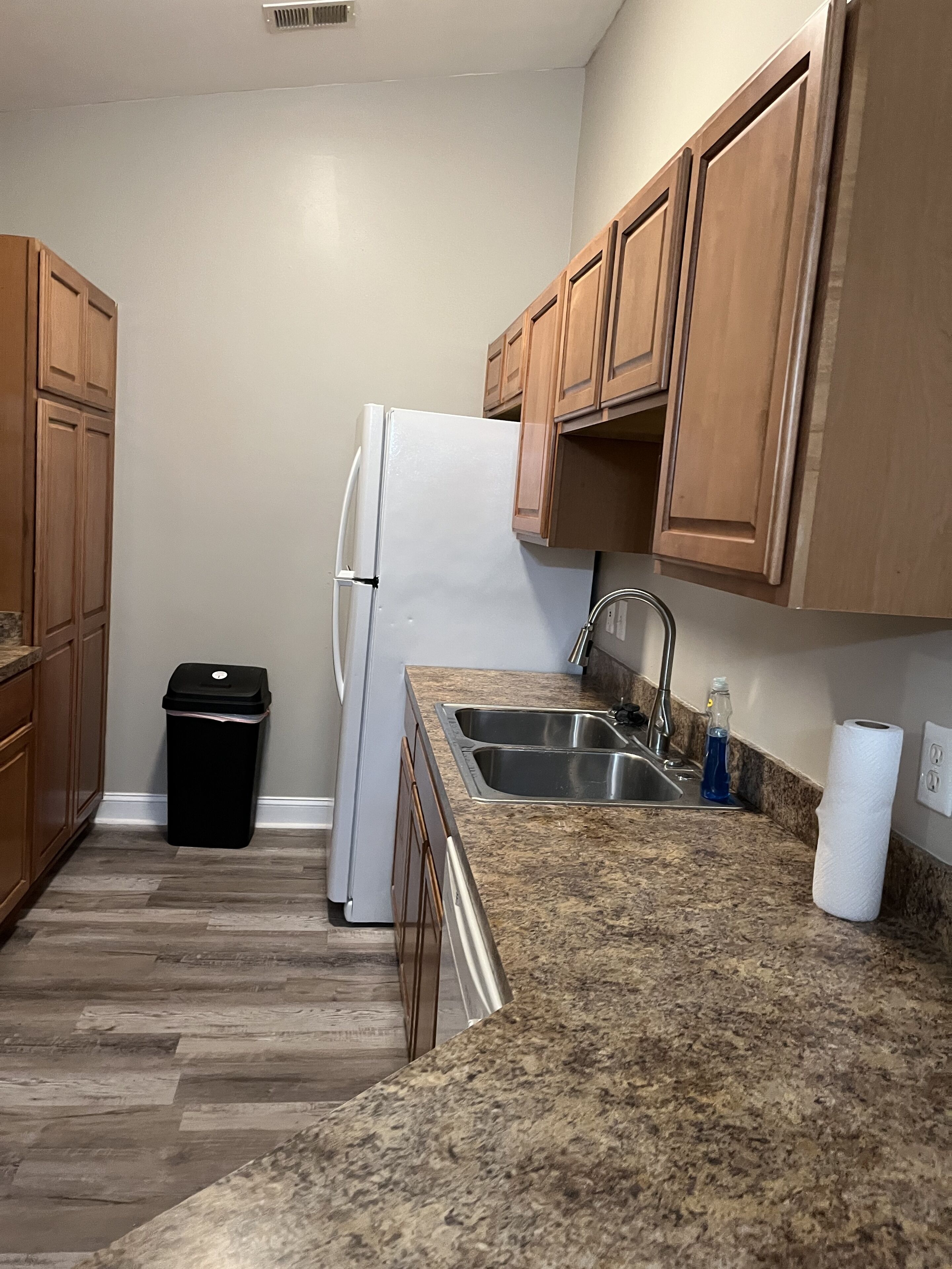 Condo 3BR 2BA with Community pool in Gated Community