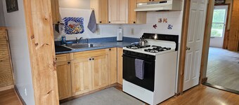 Cottonwood Lake House