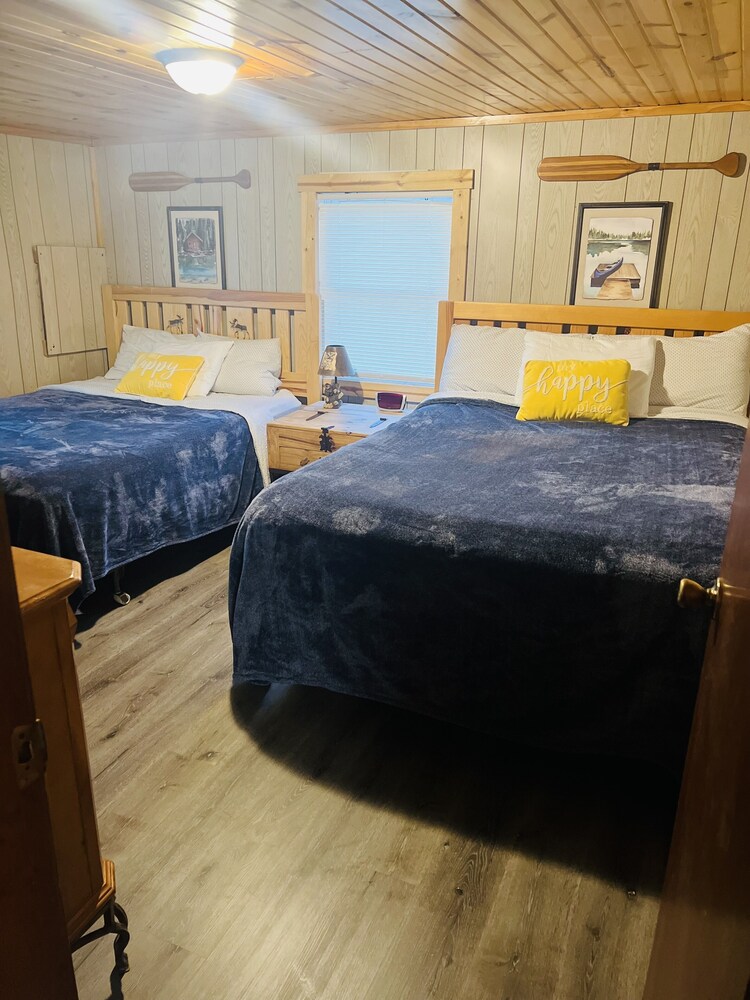 NORTH LONG LAKE CABIN IN BRAINERD MINNESOTA. ICE FISHING IS HERE, BOOK