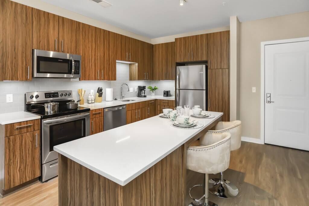 Bright and Spacious 1BR Fairfax Free Parking